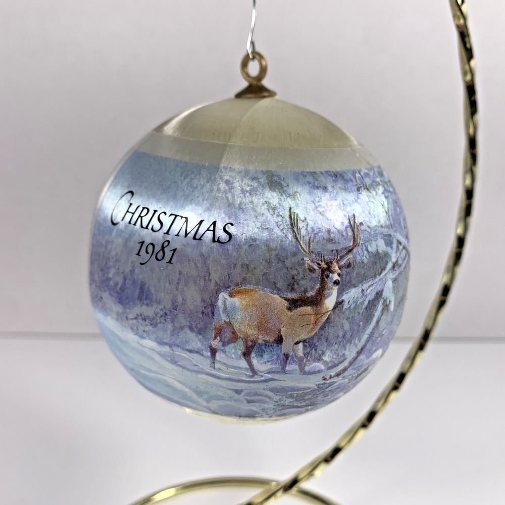 Hallmark 1981 Vintage Satin Keepsake Ornament Father's Love -‎ Christmas in box